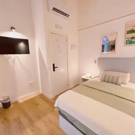 En 6 Guest house *